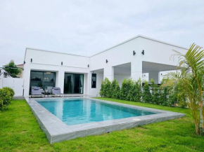 The MaBella Pool Luxury Villa Pattaya